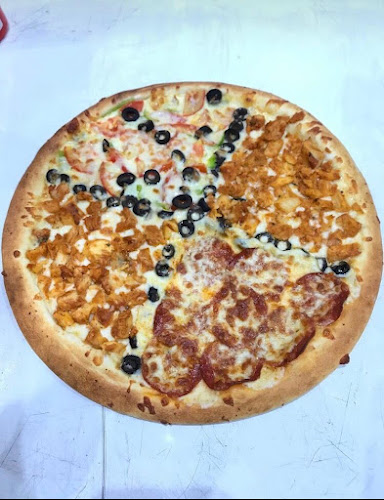 بيتزا زاد الطاير