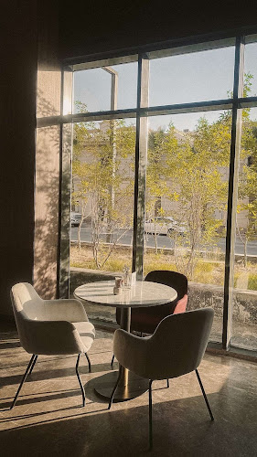 ALCOVE The Lounge - الضيافة