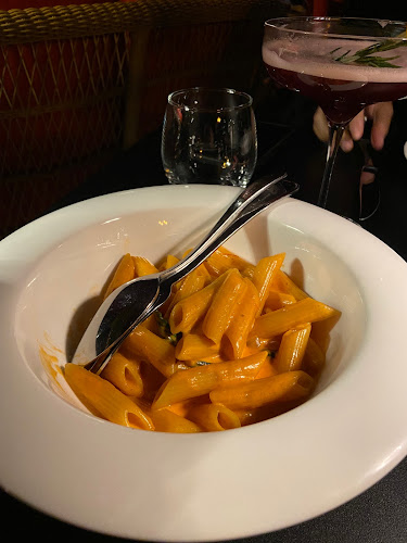 طريق الأمير محمد بن عبدالعزيز، السليمانية، الرياض 12243