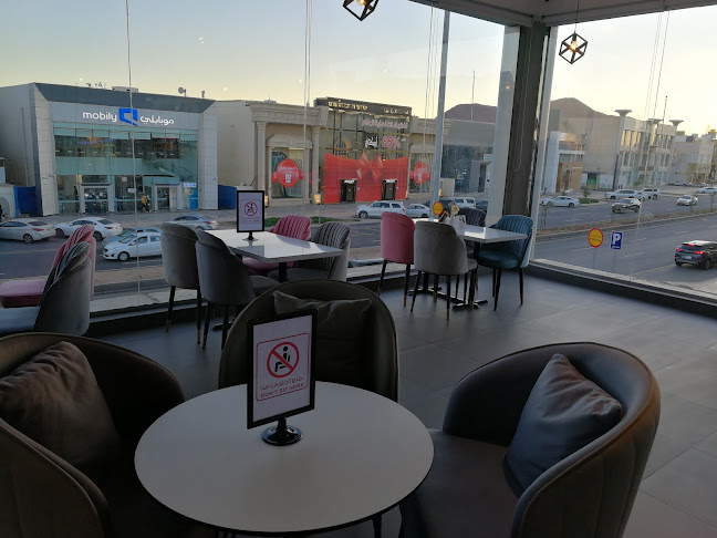 فيور دي نيفي كافيه - الضيافة