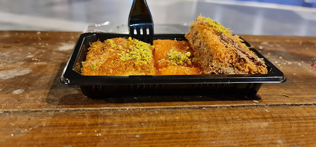 كنافة وقهوة سعودية - الضيافة