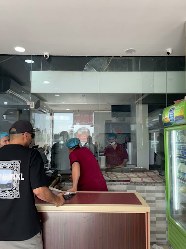 مطعم قلعة المدينة البخاري - القطيف‎