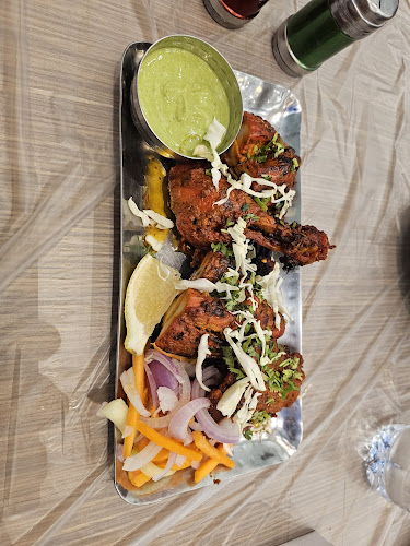 Opinii despre أنجابار تشيتيناد الهندي în الرياض - الضيافة