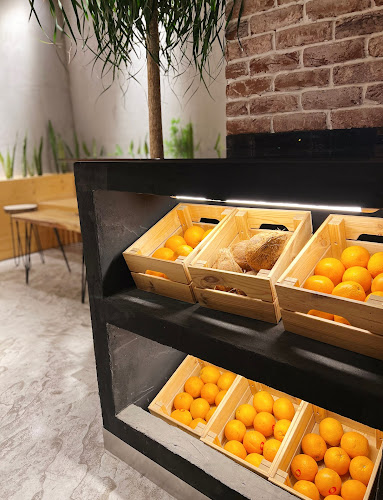 جزيرة العصير - الضيافة