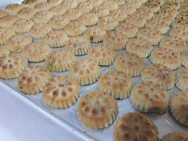 حلويات ومعجنات اكليل الجبل - المجمعة