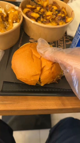 بلاك الفنت برجر - الضيافة