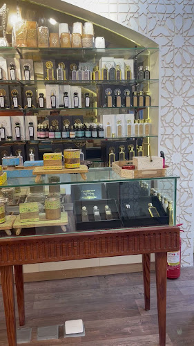 اطياب ناشي للعطور والعود والبخور الدوسري