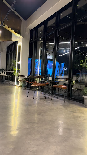 داني كوفي - الضيافة