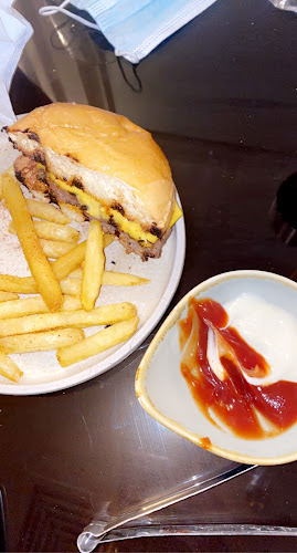 شارع وادي الاوسط، العليا، الرياض 12214