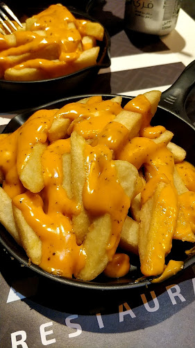 مطعم وقود الشاطئ "فيول" - الضيافة