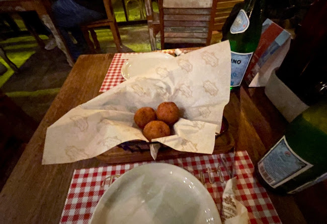 لاروستيكا بيتزارايا - الضيافة