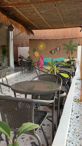 PLUME CAFE بلوم كافيه