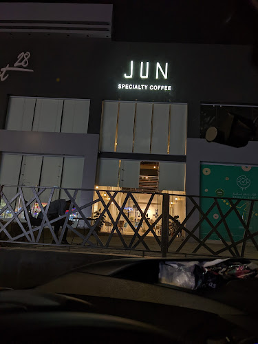 جون كافية JUN CAFE - الضيافة