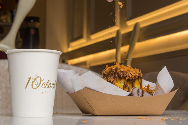 مقهى الساعة العاشرة-قهوة مختصة