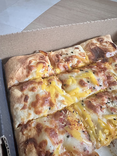 مطعم رغيف وفطيرة - تبوك