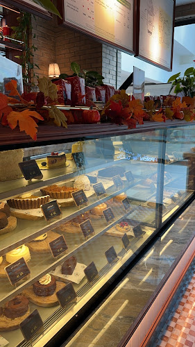 MMQP+R5G Mode Mall, طريق الأمير سلطان بن عبدالعزيز، العليا، الرياض 12212