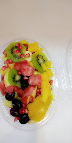 عالم العرائسي والشاورما - الضيافة