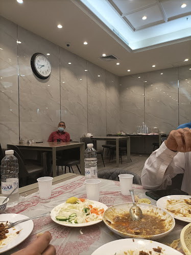 مطعم نرالا الشرفية - الضيافة