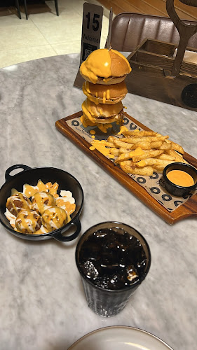 Dist, شارع حراء، المروة، جدة 23544