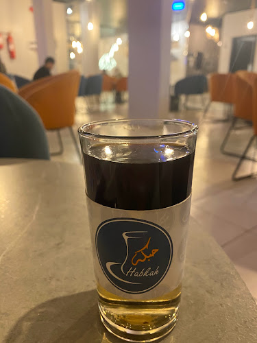 مقهى شاهي حبكه