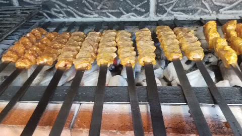 9GMG+C34 بجانب محامص القمة، طريق الجامعات، ورقان، حمراء الاسد، المدينة المنورة