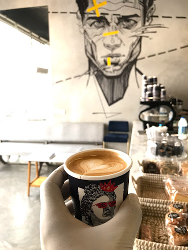 Opinii despre محمصة ثلاثة وتسعون Ninety Three Roastery 93 în حفر الباطن - الضيافة