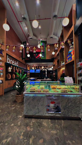 Comentarii opinii despre Neamah Bakery and Sweets - مخابز وحلويات نعمة