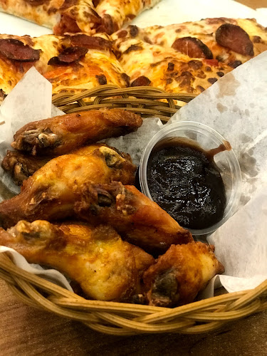 بيتزاء كومباني - الضيافة