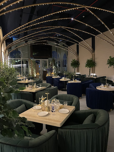 خيمة و مقهى الواحة