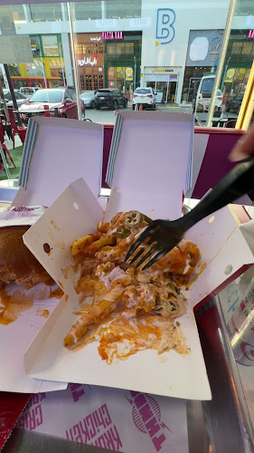 THNDR | ثندر - الضيافة