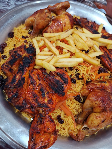 Opinii despre مطعم شباب عنك البخاري în الدمام - الضيافة