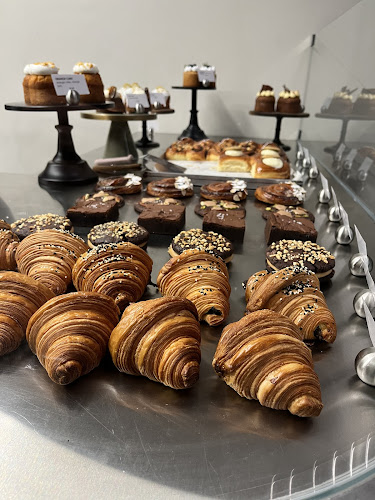 Local Bakehouse لوكال - الضيافة