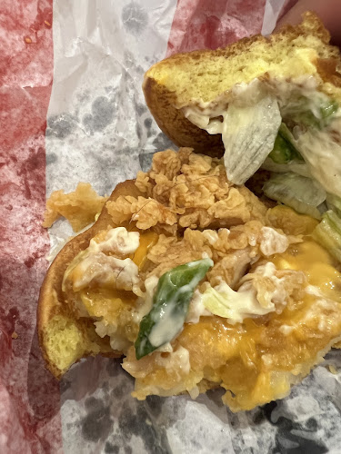 Opinii despre دجاج كنتاكي în الرياض - الضيافة