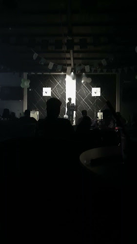 مقهى استوري