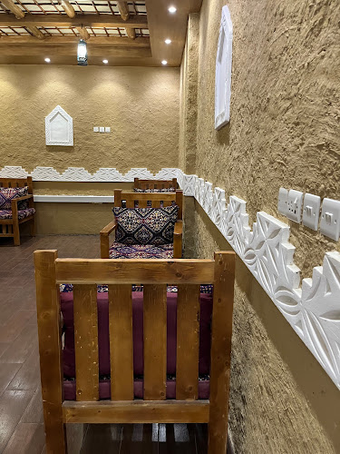 Comentarii opinii despre مقهى اللقاء..من أفضل المقاهي..شاي رايق وقهوة عربية تعجبك