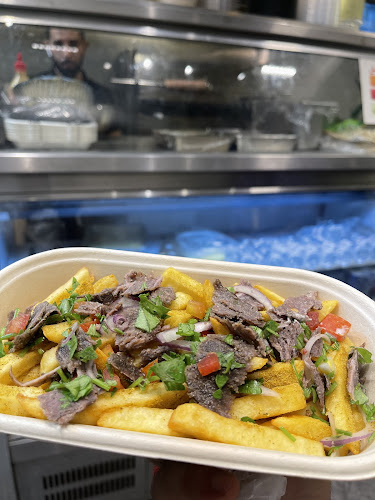 Opinii despre مطعم صنوبر دمشق în جدة - الضيافة