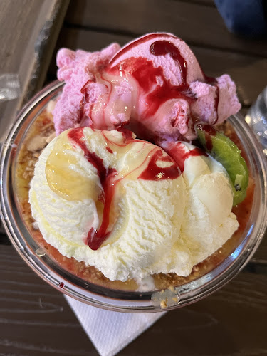 فراولتي سلطانه