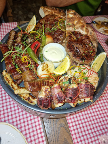 7 بلكانس بسترو