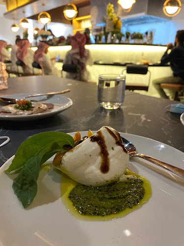 KING MOHAMMED V STREET, السليمانية، الرياض 12223