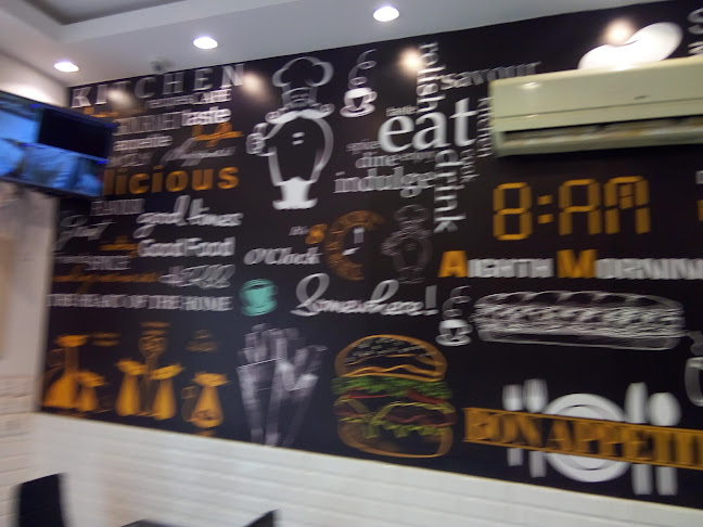 الثامنة صباحا