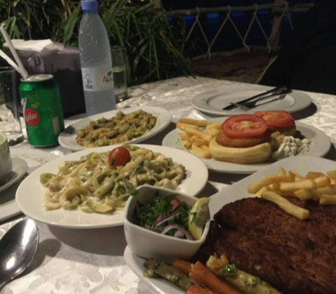 مطعم كهف البحر - جدة