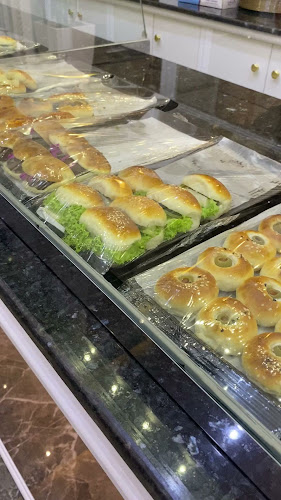 حلويات تاج الملكة القطيف