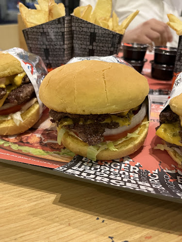 Opinii despre البرجر الطازج Fresh Burger în بلجرشي - الضيافة