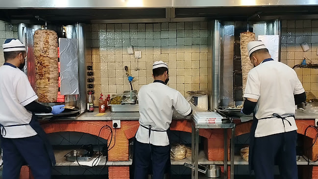 شارع التخصصي، المعذر الشمالي، الرياض 12334