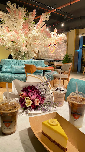 Opinii despre قلعة البن العزيزية البخاري Castello Coffee II în المدينة المنورة - الضيافة