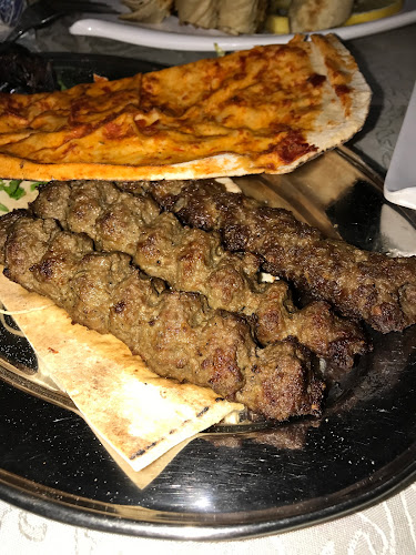 Comentarii opinii despre مطعم الكمال الدمشقي