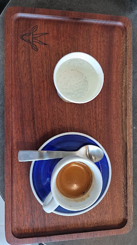 ادمي قهوة و محمصة - الضيافة