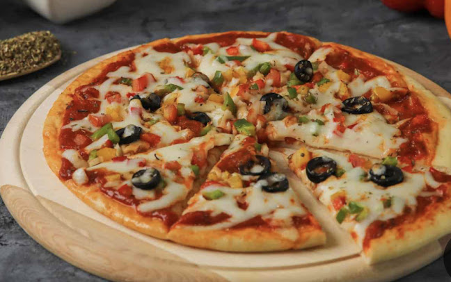 Opinii despre مطعم الخيال للفطور والبيتزا والفطائر în حفر الباطن - الضيافة