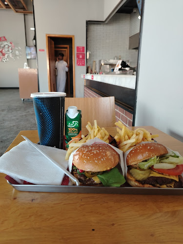 برغرايززر - الضيافة