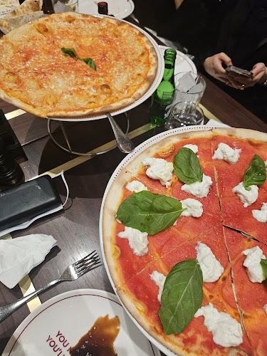 كريزي بيتزا - الضيافة